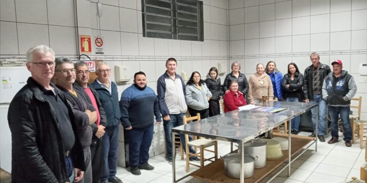 Meu Bairro Melhor: Capela, ginásio, salão comunitário, passeios públicos, praças, academias, tubulações e asfaltos