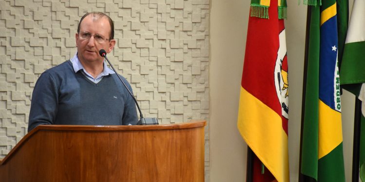 Vereador Anacleto Zanella solicita ao Executivo melhorias na iluminação na Rua Maria Thereza Fávero