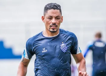 Jogador do CSA denuncia ter sofrido injúria racial durante partida de futebol no Colosso da Lagoa em Erechim