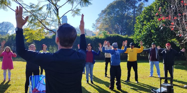 Prefeitura oferece prática de yoga gratuita todas as quartas-feiras