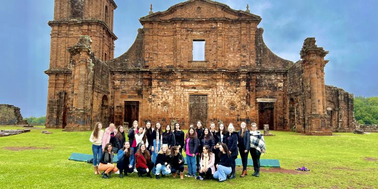 Curso de Pedagogia da URI realiza viagem de estudos às Reduções Jesuíticas 