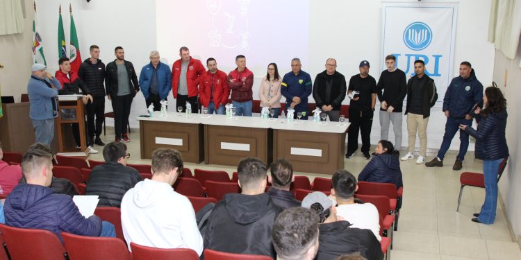 Educação Física da URI promove II Fórum de Políticas Públicas na Saúde, Esporte, Cultura e Lazer 