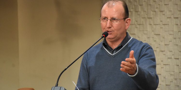 Vereador Anacleto Zanella solicita informações referentes às associações de recicladores do município