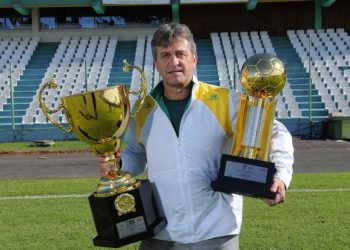Ex-Ypiranga, técnico do acesso em 2014, Leocir Dall’Astra acerta com o Operário de Campo Grande/MS