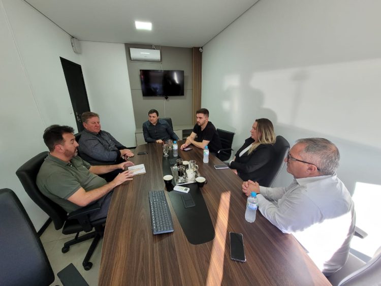 Equipe da prefeitura visita empresas habilitadas do novo distrito industrial