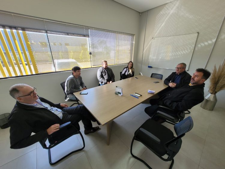 Equipe da prefeitura visita empresas habilitadas do novo distrito industrial