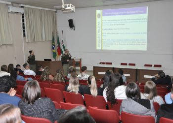 Direito da URI promove debate sobre a assistência jurídica prestada às mulheres vítimas de violência doméstica  