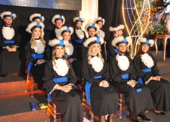 Administração da URI Erechim tem novos graduados