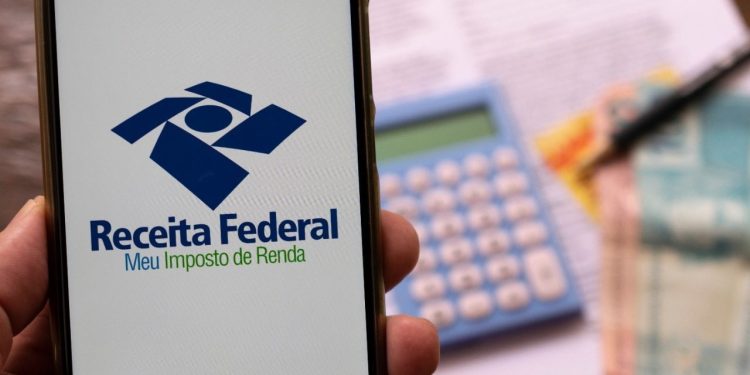 Receita Federal paga o terceiro lote de restituição do Imposto de Renda deste ano