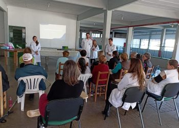 Alunos do Curso de Medicina da URI reúnem idosos e gestantes na UBS Atlântico