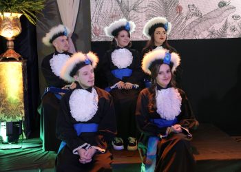 Novos biólogos colam grau na URI 