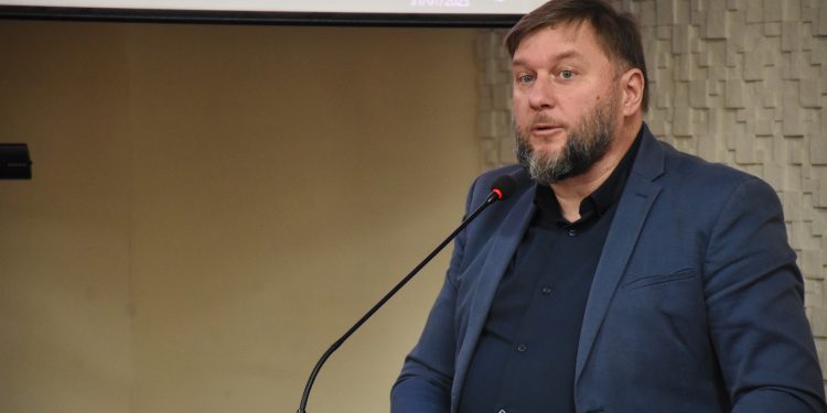 Vereador André Jucoski solicita informações sobre o plano de carreira dos servidores públicos