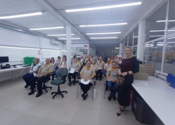 Professora de Direito da URI ministra palestra sobre assédio moral e sexual no trabalho  