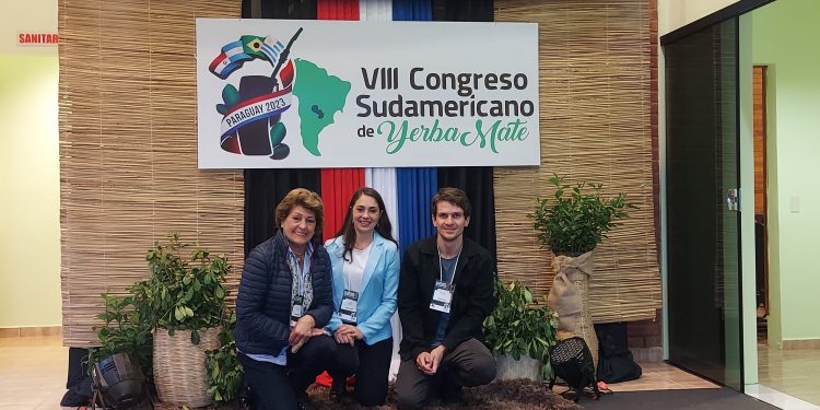 Professores da URI ministram palestras no VIII Congresso Sul-Americano da Erva-Mate