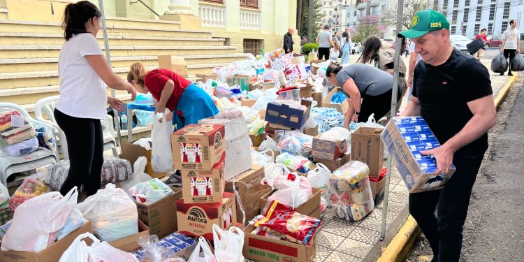 Mais de 200 toneladas de donativos arrecadados no Dia da Solidariedade