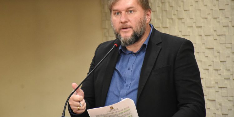 Vereador André Jucoski solicita à Prefeitura o conserto de ruas nos bairros Koller e Três Vendas