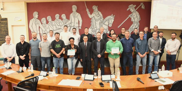 Projetos do Erechim Auto Esporte Clube e da Associação Reciclando pela Vida recebem o Certificado Ambiental Dr. Sérgio Benito Maccagnini