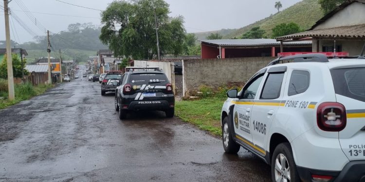 Polícia Civil e Brigada Militar prendem três envolvidos em homicídio ocorrido na rampa do hospital Santa Terezinha