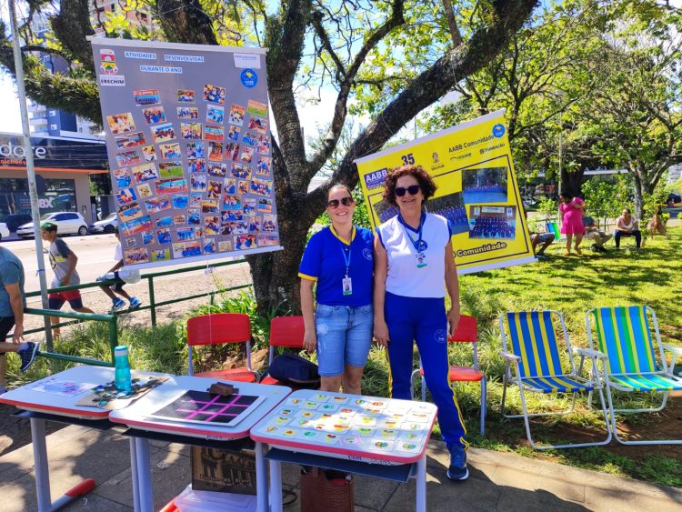 Estudantes que integram o Programa de Educação Integral Castelinho apresentam talentos para a comunidade
