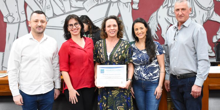 Grupo Bahir recebe Votos de Congratulações por conquistas no 24º Festival de Dança do Ventre do RS