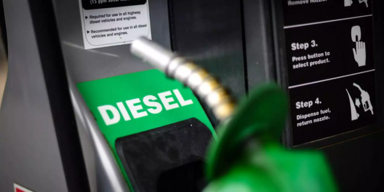 Petrobras reduz o preço do diesel pela segunda vez no mês
