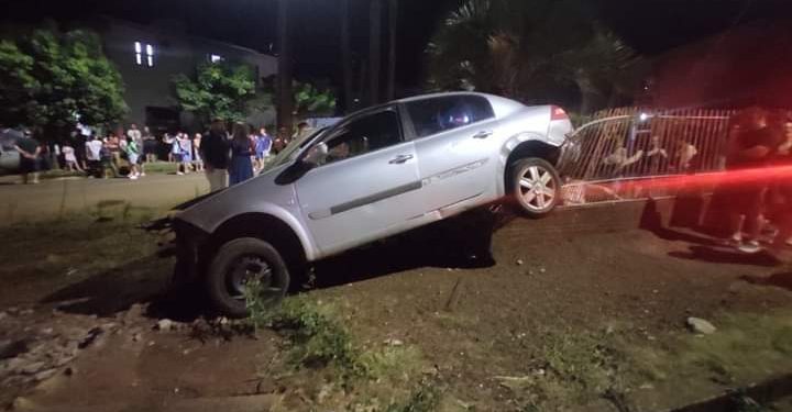 Carro perde controle e atropela crianças e mulher em Erechim
