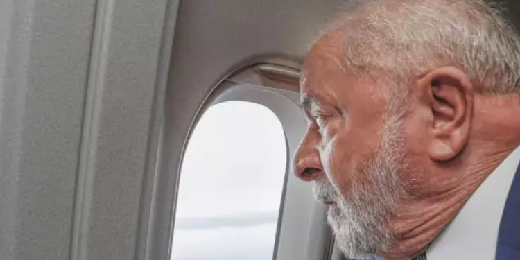 Lula teve mais compromissos no exterior do que viagens pelo Brasil em 2023