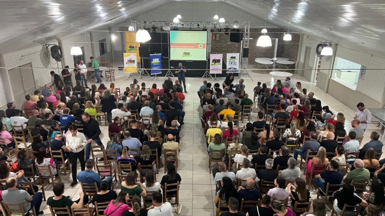 Casa cheia em evento de trabalho do MDB Erechim
