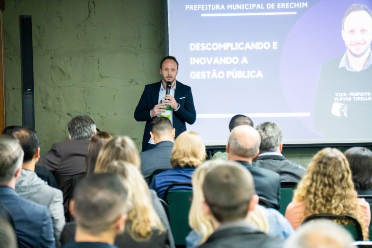 Erechim destaca desburocratização e modernização no 4º Congresso Gaúcho de Cidades Digitais e Inteligentes