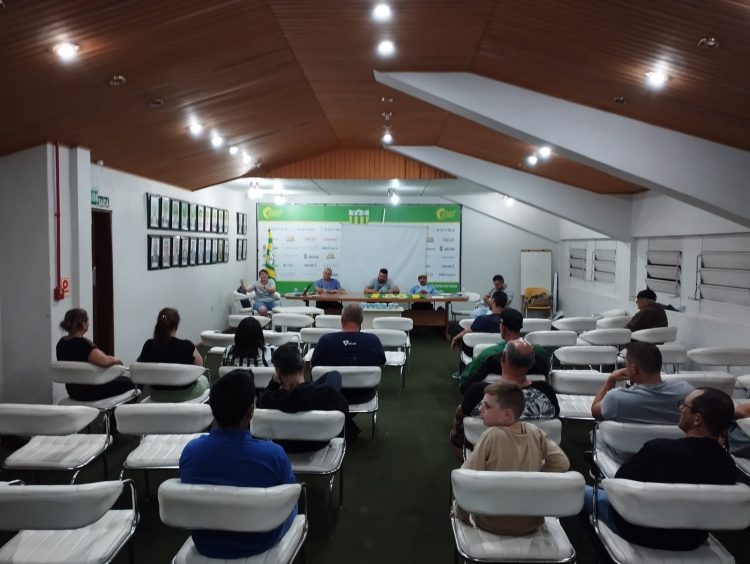 Arbitragem se prepara para o Campeonato Municipal de Futebol de Campo