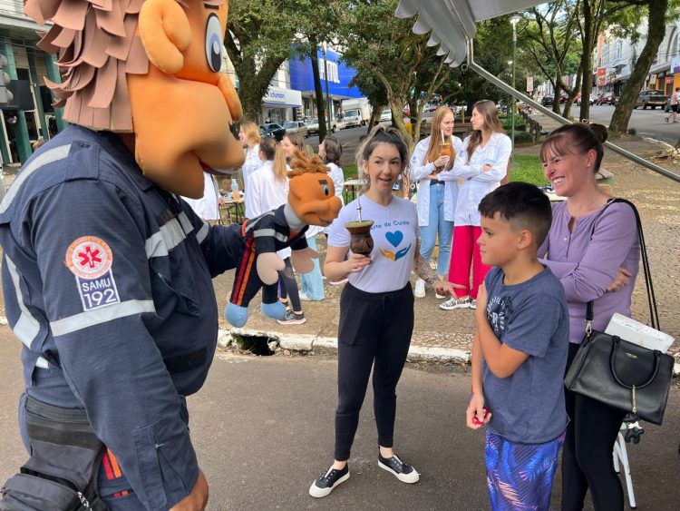 Dia D de Vacinação Contra a Gripe aconteceu na Esquina Democrática e em seis UBS