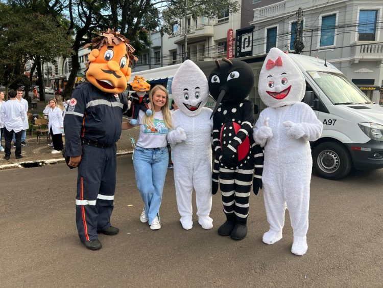 Dia D de Vacinação Contra a Gripe aconteceu na Esquina Democrática e em seis UBS