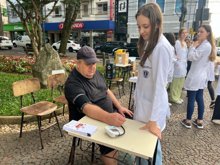 Dia D de Vacinação Contra a Gripe aconteceu na Esquina Democrática e em seis UBS