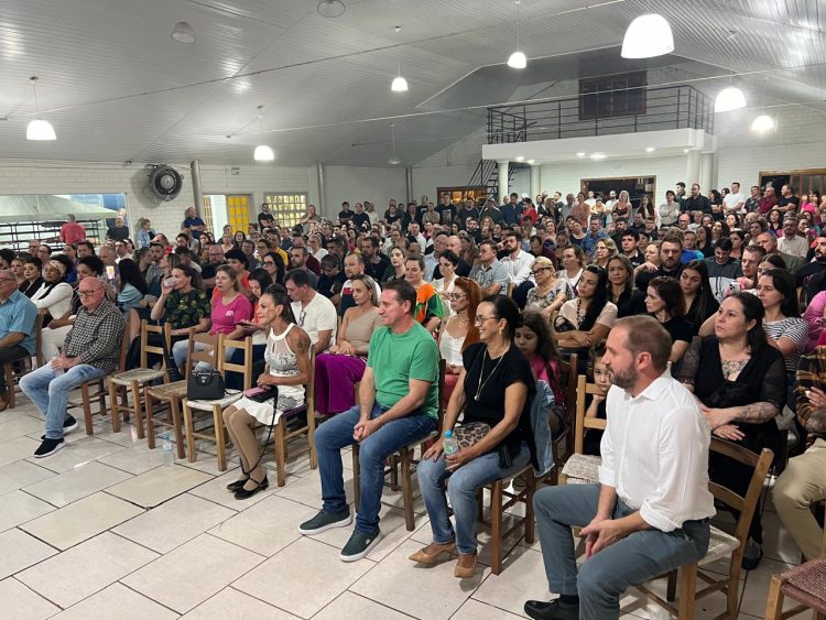Casa cheia em evento de trabalho do MDB Erechim