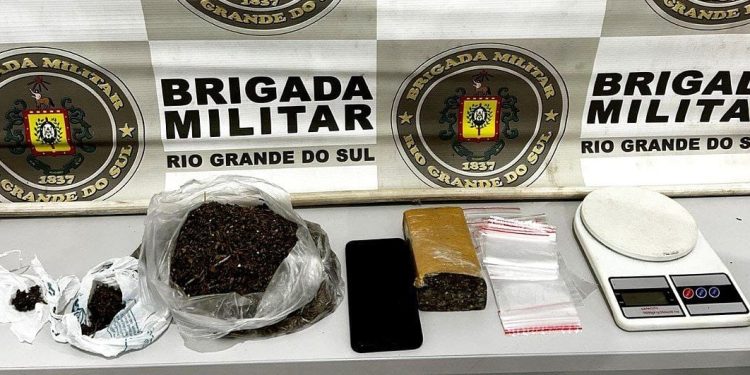 BM prende homem por tráfico de drogas no bairro Aeroporto em Erechim