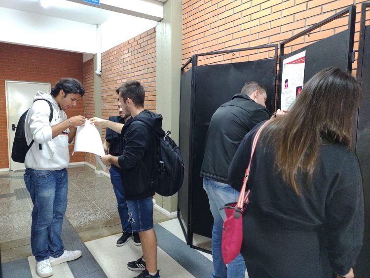 Curso de Direito da URI promove pesquisa na área de comunicação e expressão