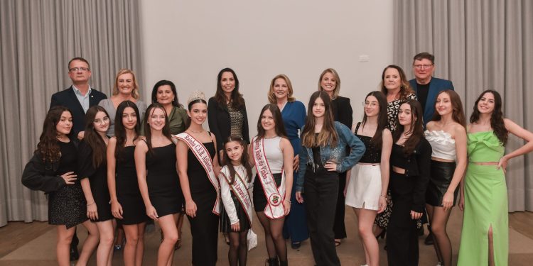 Apresentação das Debutantes 2024