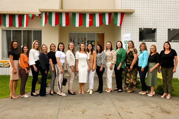Primeiras-damas da AMAU realizam encontro em Severiano de Almeida
