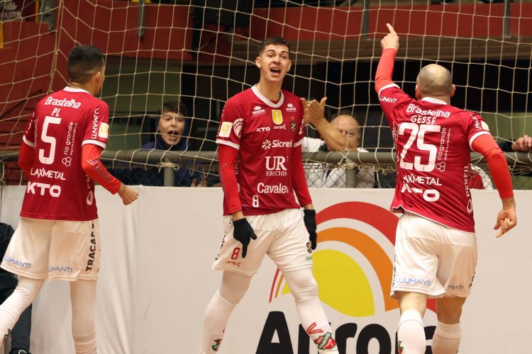 Atlântico e Joinville empatam em jogo de seis gols em Erechim