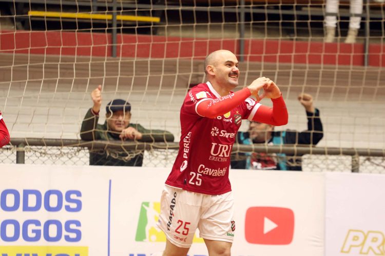 Atlântico e Joinville empatam em jogo de seis gols em Erechim