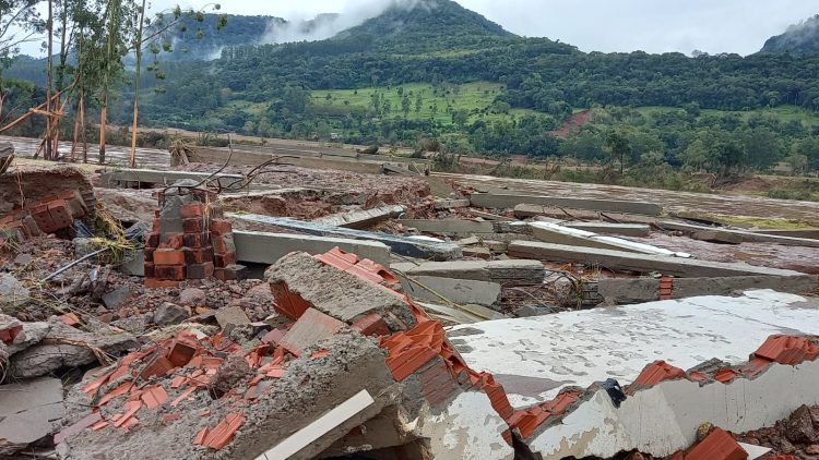 Prefeitura encaminha e vereadores aprovam Lei da Ajuda Solidária
