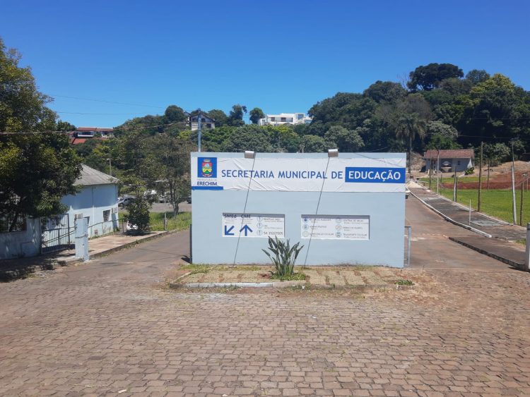 Secretaria de Educação abre inscrições para Auxiliar de Disciplina e Educador Assistente