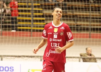 Atlântico vence mais e gruda no pelotão da frente da LNF
