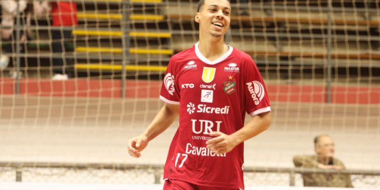 Atlântico vence mais e gruda no pelotão da frente da LNF
