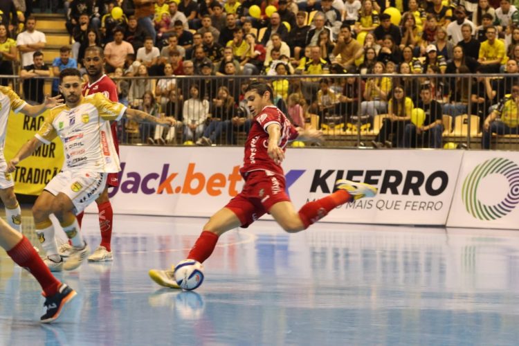 Jogaço de sete gols abre sequência das quartas de final da Copa do Brasil entre Atlântico e Jaraguá