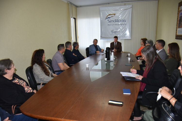 Sindilojas Alto Uruguai recebe presidente da Fecomércio-RS