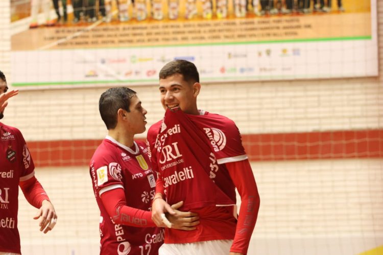 Atlântico vence mais uma e vai a terceiro na LNF