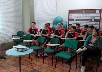 Equipe de Ascurra faz intercâmbio de futsal com o Atlântico
