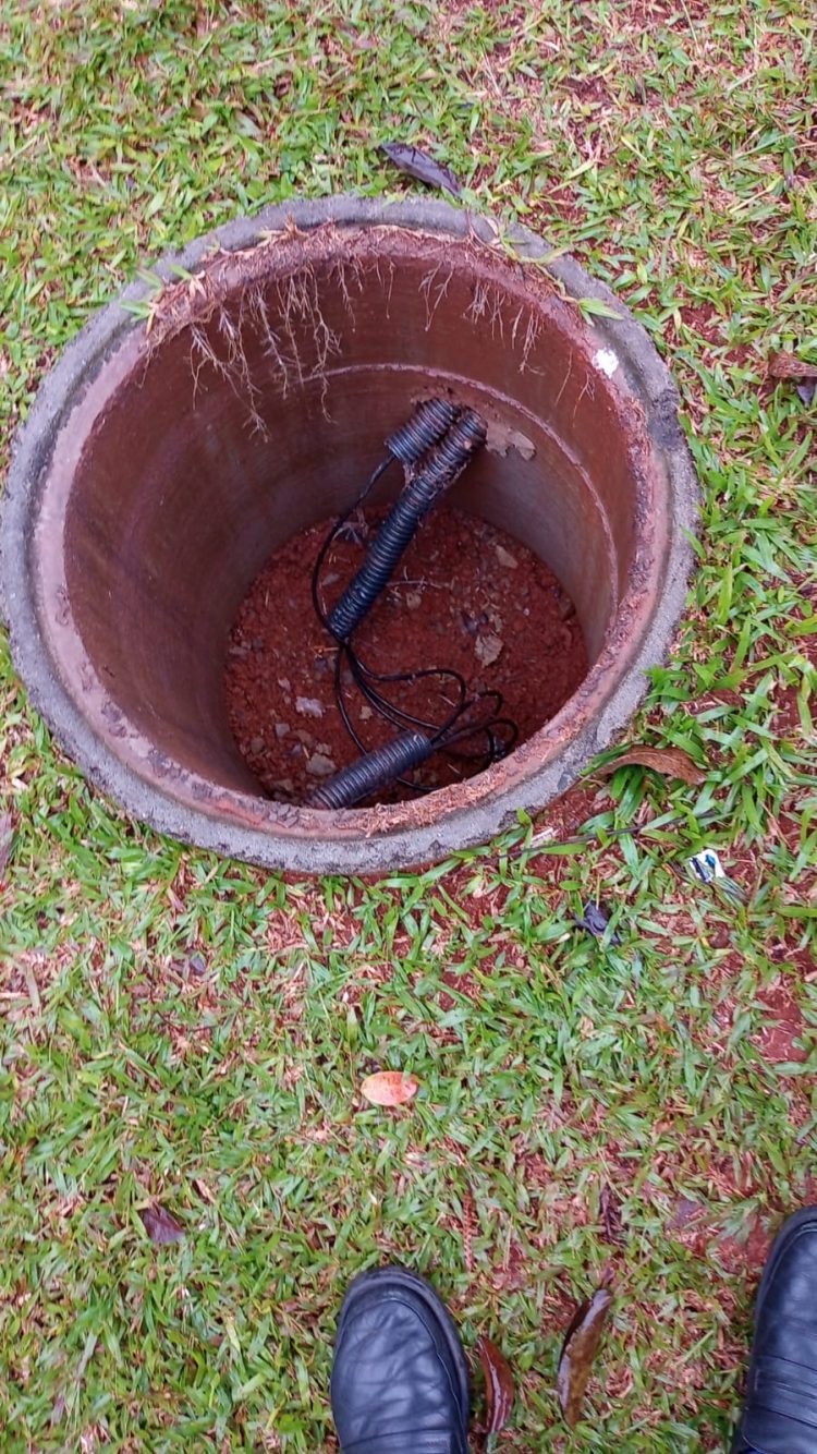 Furto e danos ao patrimônio público são novamente registrados na Praça Daltro Filho e nos banheiros atrás da prefeitura
