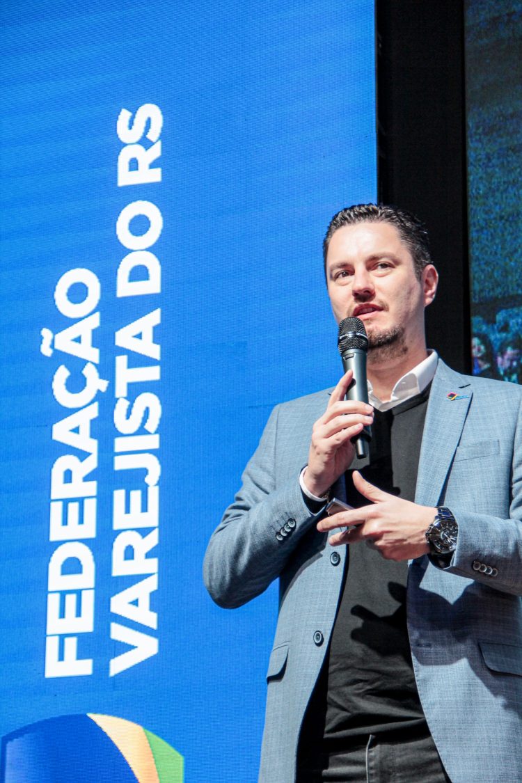 Famurs tem painel apresentado no I Fórum Estadual do Comércio